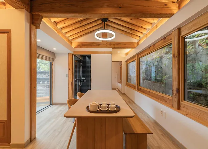 Luxury Hanok Seochon Seoul